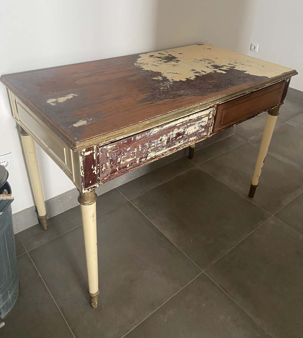 Mesa restaurada