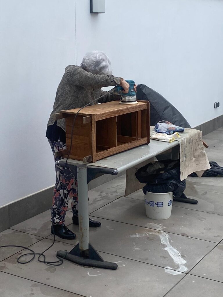 Taller adultos de restauración de muebles